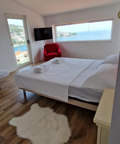 Bella Vista House Hotel