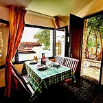 Ξενοδοχείο Bella Vista House Τρογκίρ