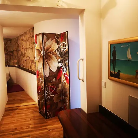 Bella Vista House Отель *